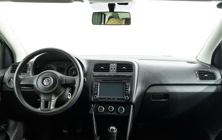 Volkswagen Polo VI (EU Market), 2013 год, 950 600 рублей, 13 фотография