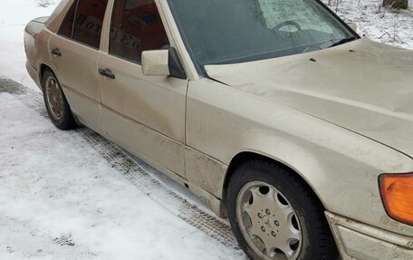 Mercedes-Benz E-Класс, 1992 год, 450 000 рублей, 15 фотография