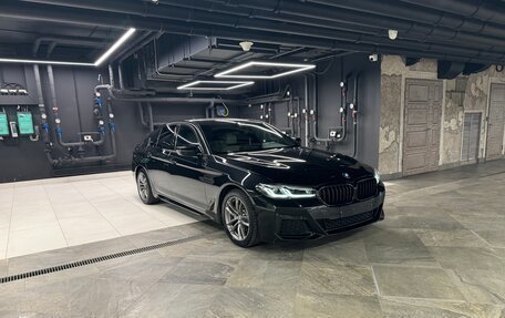 BMW 5 серия, 2021 год, 6 390 000 рублей, 2 фотография