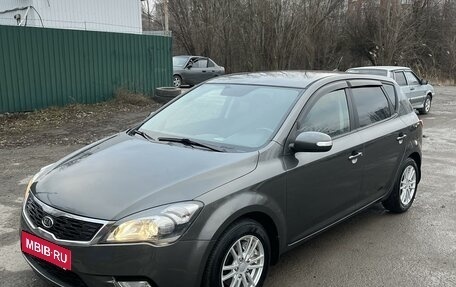 KIA cee'd I рестайлинг, 2011 год, 865 000 рублей, 1 фотография