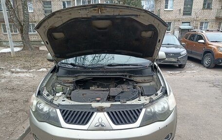 Mitsubishi Outlander III рестайлинг 3, 2008 год, 1 190 000 рублей, 11 фотография