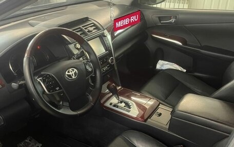 Toyota Camry, 2012 год, 2 000 000 рублей, 2 фотография