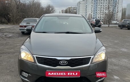 KIA cee'd I рестайлинг, 2011 год, 865 000 рублей, 2 фотография