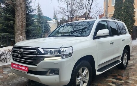 Toyota Land Cruiser 200, 2015 год, 7 000 000 рублей, 5 фотография