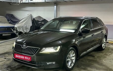 Skoda Superb III рестайлинг, 2016 год, 1 900 000 рублей, 3 фотография