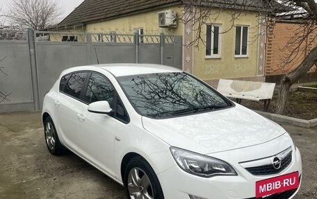 Opel Astra J, 2012 год, 890 000 рублей, 5 фотография