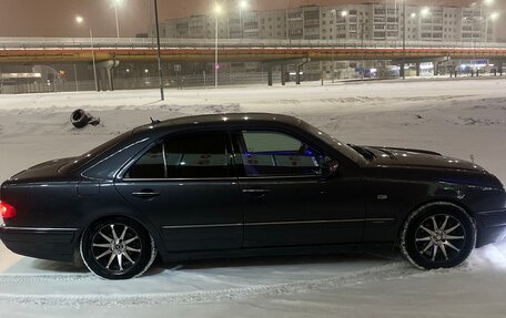 Mercedes-Benz E-Класс, 1999 год, 600 000 рублей, 12 фотография