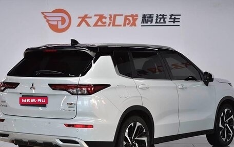 Mitsubishi Outlander, 2022 год, 3 580 000 рублей, 3 фотография