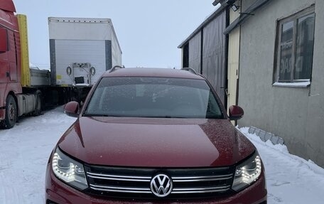 Volkswagen Tiguan I, 2015 год, 1 900 000 рублей, 1 фотография