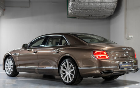 Bentley Flying Spur, 2020 год, 25 900 000 рублей, 2 фотография