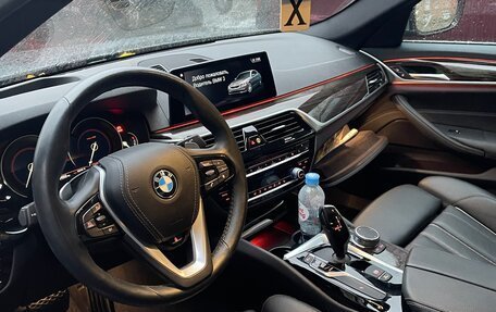 BMW 5 серия, 2018 год, 3 930 000 рублей, 9 фотография