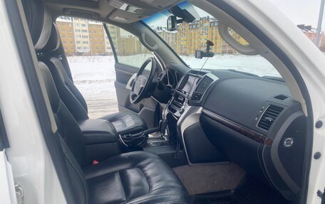 Toyota Land Cruiser 200, 2014 год, 4 800 000 рублей, 7 фотография