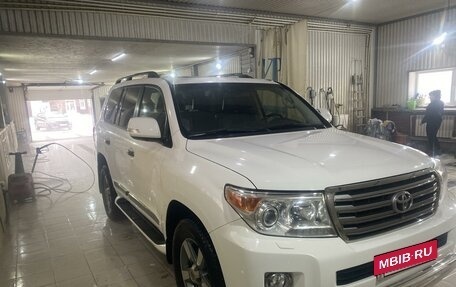 Toyota Land Cruiser 200, 2014 год, 4 800 000 рублей, 3 фотография