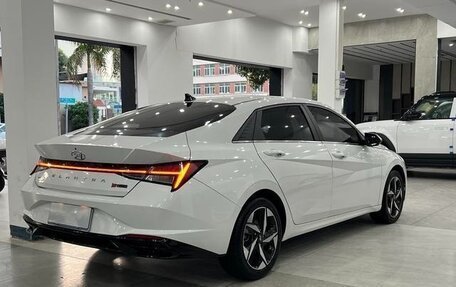 Hyundai Elantra, 2021 год, 1 400 000 рублей, 2 фотография