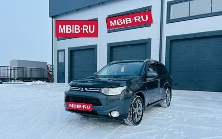 Mitsubishi Outlander III рестайлинг 3, 2012 год, 1 949 000 рублей, 2 фотография