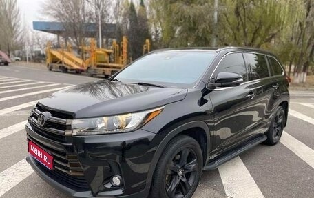 Toyota Highlander III, 2021 год, 2 999 999 рублей, 1 фотография