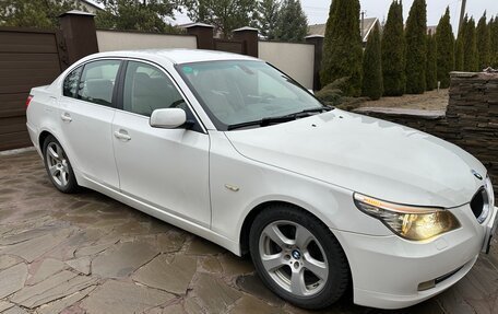 BMW 5 серия, 2008 год, 700 000 рублей, 1 фотография