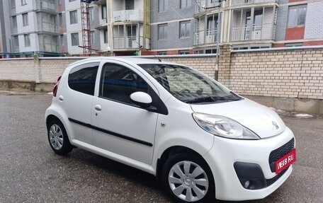 Peugeot 107 I рестайлинг, 2014 год, 699 000 рублей, 1 фотография