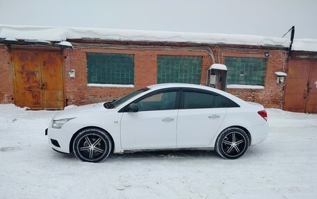 Chevrolet Cruze II, 2010 год, 440 000 рублей, 4 фотография