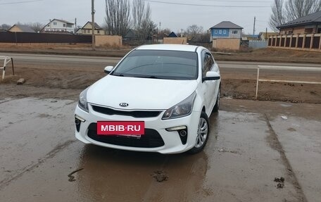 KIA Rio IV, 2018 год, 1 490 000 рублей, 3 фотография