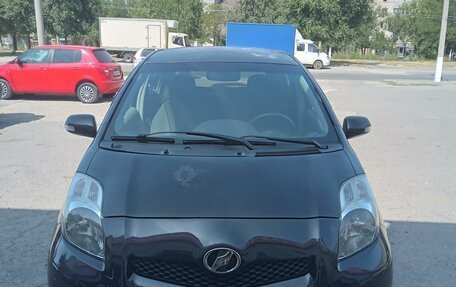 Toyota Vitz, 2010 год, 750 000 рублей, 6 фотография