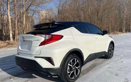 Toyota C-HR I рестайлинг, 2020 год, 1 842 000 рублей, 4 фотография