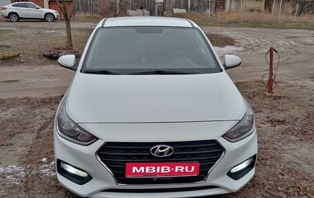 Hyundai Solaris II рестайлинг, 2018 год, 1 520 000 рублей, 1 фотография