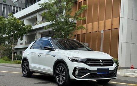 Volkswagen T-Roc I, 2022 год, 1 790 000 рублей, 1 фотография