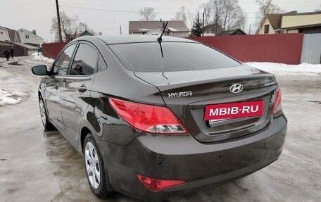 Hyundai Solaris II рестайлинг, 2015 год, 850 000 рублей, 4 фотография