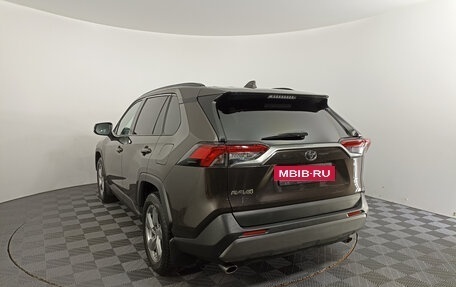 Toyota RAV4, 2021 год, 3 649 000 рублей, 11 фотография