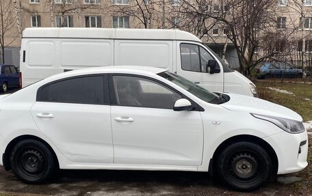 KIA Rio IV, 2017 год, 795 000 рублей, 6 фотография