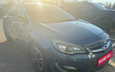 Opel Astra J, 2013 год, 830 000 рублей, 1 фотография