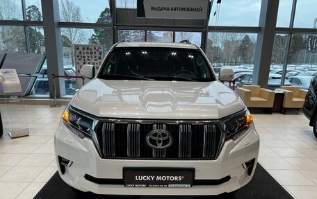 Toyota Land Cruiser Prado 150 рестайлинг 2, 2017 год, 4 895 000 рублей, 2 фотография