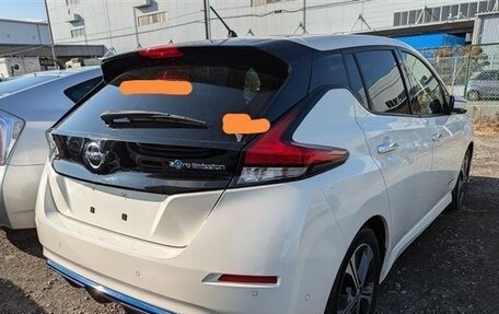 Nissan Leaf II, 2018 год, 1 450 000 рублей, 4 фотография