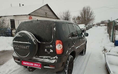 Chevrolet Niva I рестайлинг, 2018 год, 650 000 рублей, 3 фотография