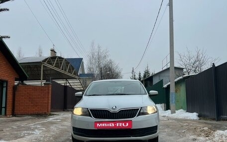 Skoda Rapid I, 2018 год, 800 000 рублей, 3 фотография