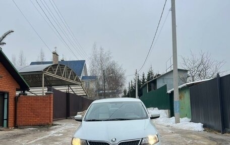 Skoda Rapid I, 2018 год, 800 000 рублей, 4 фотография