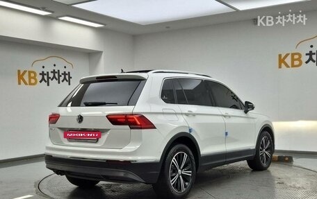 Volkswagen Tiguan II, 2020 год, 2 650 013 рублей, 3 фотография