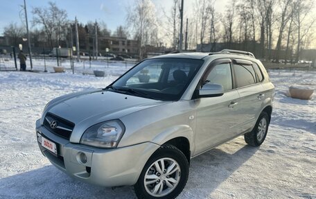 Hyundai Tucson III, 2008 год, 725 000 рублей, 2 фотография