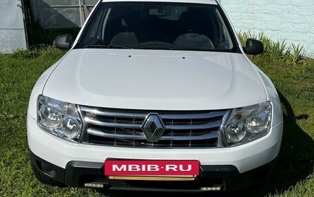 Renault Duster I рестайлинг, 2012 год, 910 000 рублей, 2 фотография