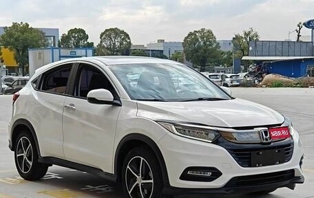 Honda Vezel, 2021 год, 1 620 000 рублей, 1 фотография