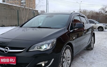 Opel Astra J, 2013 год, 855 000 рублей, 1 фотография