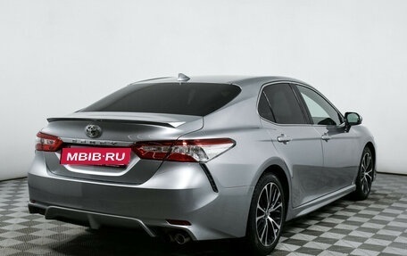 Toyota Camry, 2019 год, 2 650 000 рублей, 5 фотография