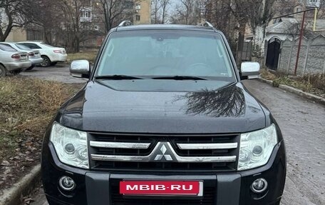 Mitsubishi Pajero IV, 2011 год, 2 100 000 рублей, 2 фотография