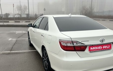 Toyota Camry, 2017 год, 2 600 000 рублей, 6 фотография