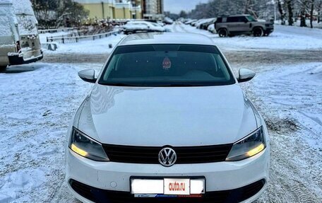 Volkswagen Jetta VI, 2014 год, 1 038 000 рублей, 2 фотография