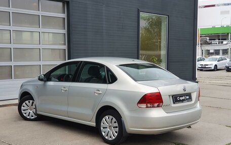 Volkswagen Polo VI (EU Market), 2013 год, 860 000 рублей, 2 фотография