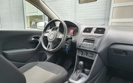 Volkswagen Polo VI (EU Market), 2013 год, 860 000 рублей, 3 фотография