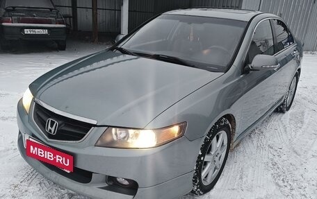 Honda Accord VII рестайлинг, 2004 год, 700 000 рублей, 3 фотография