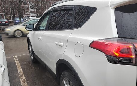 Toyota RAV4, 2017 год, 2 950 000 рублей, 2 фотография